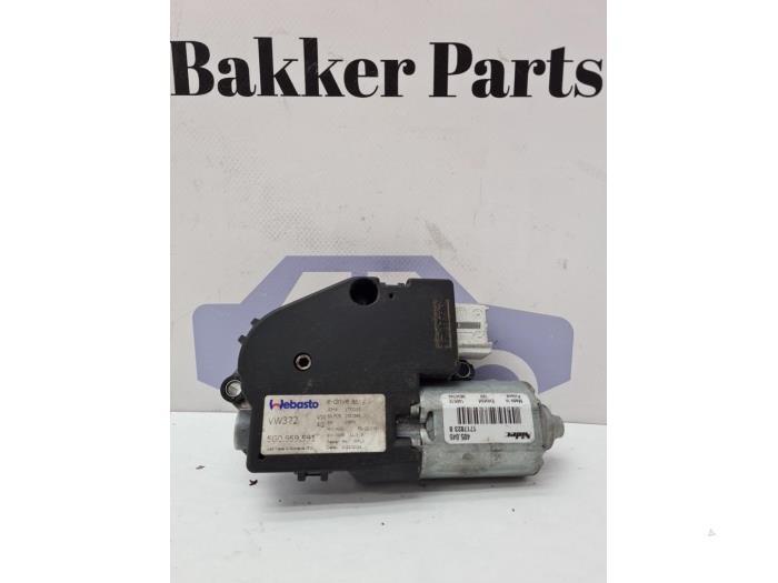 Schuifdak Motor van een Volkswagen Golf, Auto-onderdelen, Carrosserie, Volkswagen, Gebruikt, 3 maanden garantie