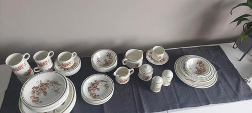 Volledige service voor 7 personen Royal Tudor 80s + divers, Antiek en Kunst, Antiek | Servies compleet, Ophalen