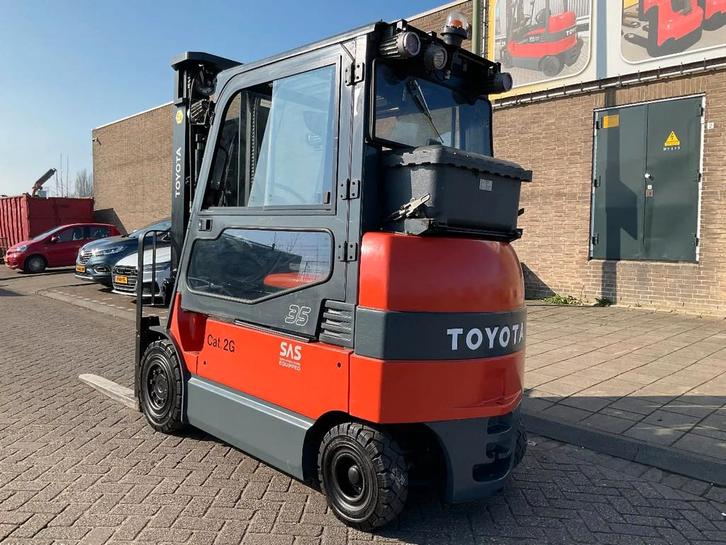 Toyota 7FBMF35 3500KG 4.70METER HEFTRUCK, Articles professionnels, Machines & Construction | Chariots élévateurs & Transport interne