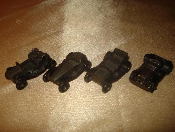 KINDER Série Complète de 4 Anciennes Voitures en Métal 1978, Verzamelen, Verrassingseieren, Zo goed als nieuw, Overige typen, Ophalen of Verzenden