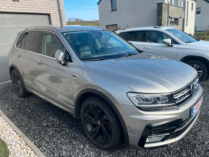 Volkswagen Tiguan 2.0 TDi 150cv R-line Full options, Autos, Volkswagen, Particulier, Tiguan, Diesel, Euro 6, SUV ou Tout-terrain