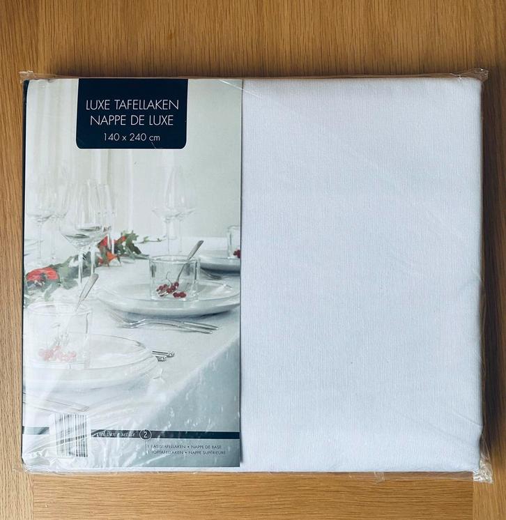🍄 NIEUW  Luxe Tafellaken (140 x 240 cm ) Lees beschrijving, Maison & Meubles, Nappes, Neuf, Rectangle, Enlèvement ou Envoi
