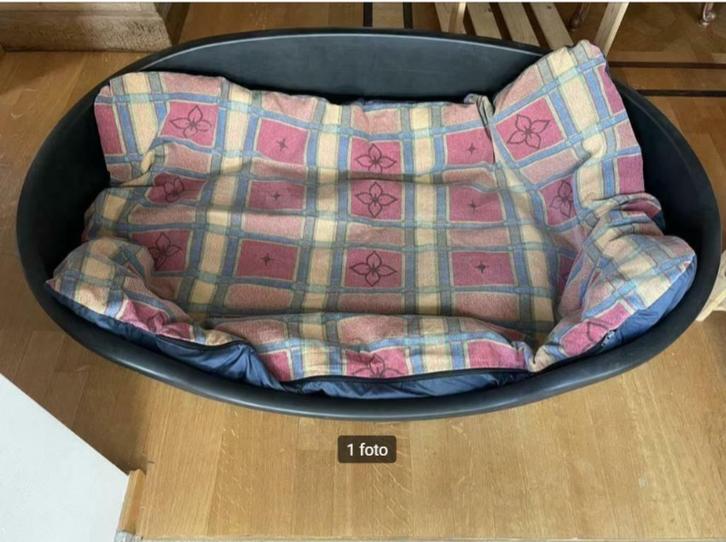 Hondenmand - hondenbed, Dieren en Toebehoren, Hondenmanden, Zo goed als nieuw, Ophalen