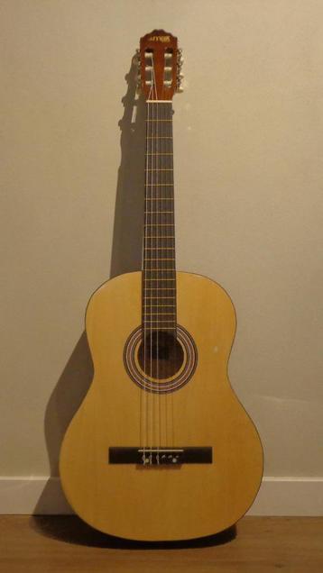 klassieke gitaar (4/4) beschikbaar voor biedingen