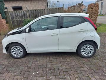 TOYOTA AYGO HATCHBACK beschikbaar voor biedingen