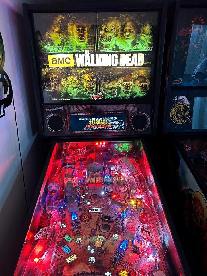 Flipper Stern The Walking Dead PREMIUM, Verzamelen, Automaten | Flipperkasten, Zo goed als nieuw, Flipperkast, Stern, Ophalen