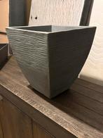 Bloempot voor buiten, Ophalen, Zo goed als nieuw