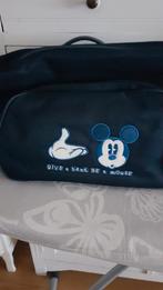 Lot Mickey, Enlèvement