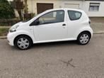 toyota aygo benzine in goede staat-- controlevrij, Auto's, Euro 5, 50 kW, 103 g/km, Handgeschakeld