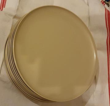 Melanineborden, aperitief- of dessertschotels  beschikbaar voor biedingen