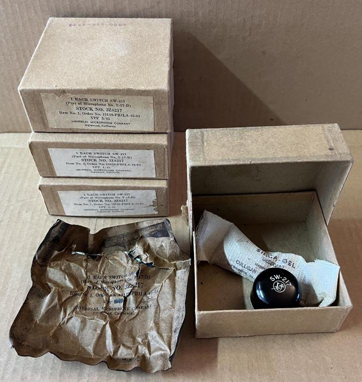 WO2 - Microphone Switch SW-217 in box 1945 - USA - NOS, Collections, Objets militaires | Seconde Guerre mondiale, Autres, Enlèvement ou Envoi