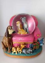 Snowglobe boule a neige Disney la belle et le clochard lady, Verzamelen, Ophalen, Overige figuren, Gebruikt, Beeldje of Figuurtje
