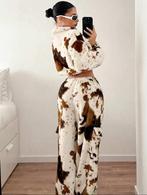 koe print 2delige kleding, Kleding | Dames, Jumpsuits, Maat 38/40 (M), Bruin, Ophalen of Verzenden, Zo goed als nieuw