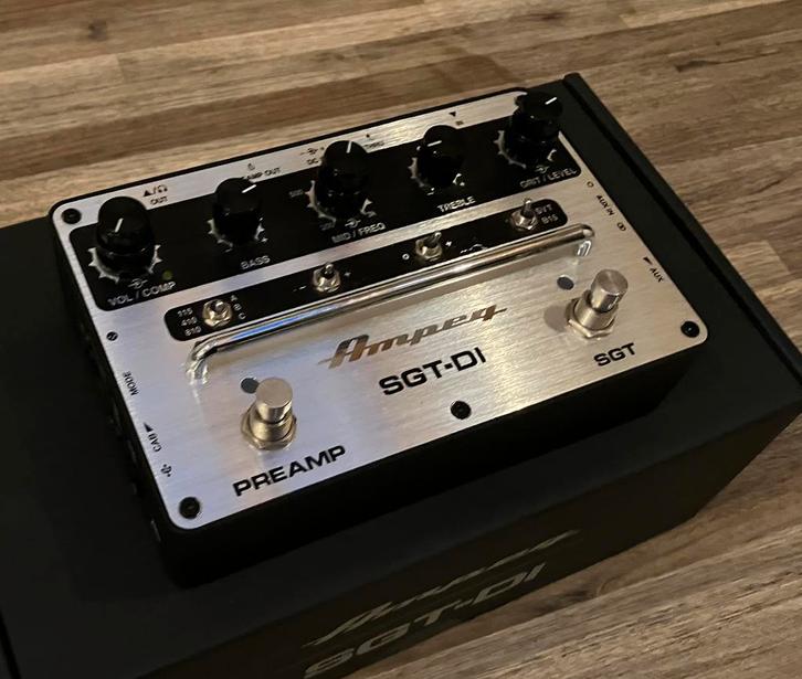 Ampeg SGT-DI, Muziek en Instrumenten, Effecten, Gebruikt, Distortion, Overdrive of Fuzz, Equalizer, Compressor, Ophalen of Verzenden