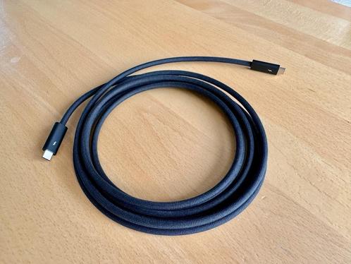 Câble Apple Thunderbolt 4 (USB-C) Pro 3m [Comme neuf], Computers en Software, Pc- en Netwerkkabels, Zo goed als nieuw, Ophalen of Verzenden