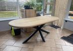 Prachtige ovale massief eiken tafel met zwarte tafelpoot, Huis en Inrichting, Ophalen, Zo goed als nieuw