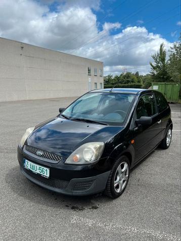 Ford Fiësta 2006 1.4 benzine Airco Gekeurd!, Auto's, Zwart, 4 cilinders, Zwart, Bedrijf