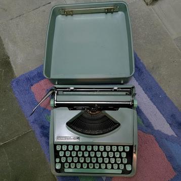 Machines à écrire Vintage Hermes