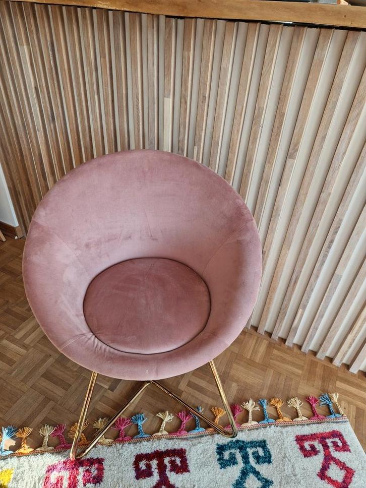 2 chaises velours rose poudré (40e la chaise), Maison & Meubles, Chaises