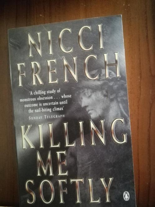 Nicci FRENCH - 2 books - thriller - engels, Boeken, Taal | Engels, Zo goed als nieuw, Fictie, Ophalen of Verzenden