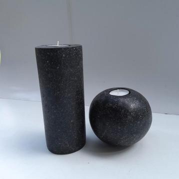 Twee terrazzo kaarsenhouders.  beschikbaar voor biedingen