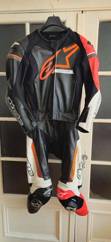 Combinaison de moto en cuir Alpinestars, Enlèvement