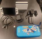 Nintendo switch oled-console + Pokémon-spellen, Games en Spelcomputers, Spelcomputers | Nintendo Switch, Ophalen of Verzenden