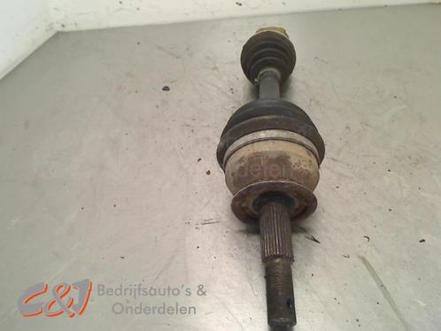 Aandrijfas links-voor van een Nissan Navara, Auto-onderdelen, Remmen en Aandrijving, Nissan, Gebruikt, 3 maanden garantie, Ophalen of Verzenden