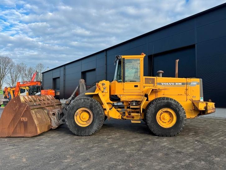 Volvo L120C, Zakelijke goederen, Machines en Bouw | Kranen en Graafmachines, Wiellader of Shovel, Ophalen