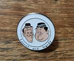 Pin Laurel and Hardy - Stan and Ollie. Vintage., Enlèvement ou Envoi, Comme neuf, Figurine, Insigne ou Pin's