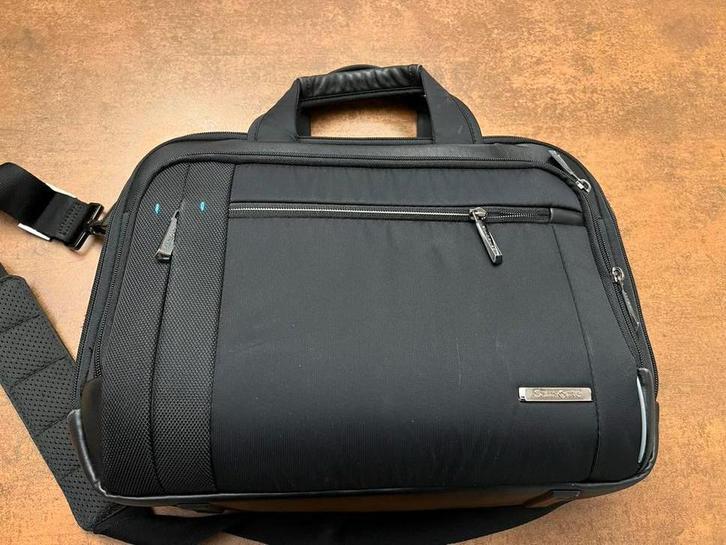 Superlichte laptoptas van Samsonite, Computers en Software, Laptoptassen, Zo goed als nieuw, Ophalen of Verzenden