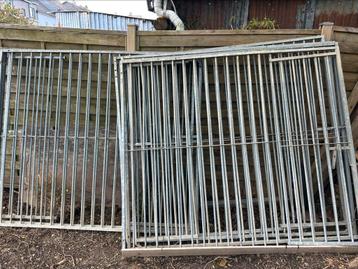 Grilles de chenil ou chenil 2 sur 4 m, Comme neuf, Enlèvement, 100 cm ou plus, Chenil chien