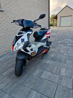 Aprillia sr50 2004 2 takt dubbeldisk (carburateur), Fietsen en Brommers, Scooters | Aprilia, Ophalen, Tweetakt, Gebruikt, SR 50