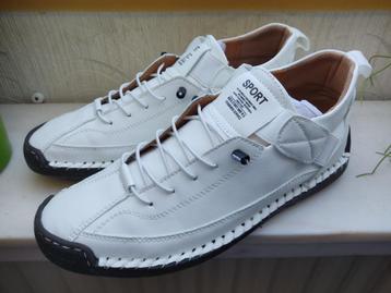 Sneakers voor heren. Maat 42 beschikbaar voor biedingen