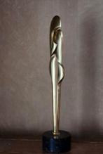 Grote sculptuur op ronde sokkel - 60 cm, Antiek en Kunst, Ophalen