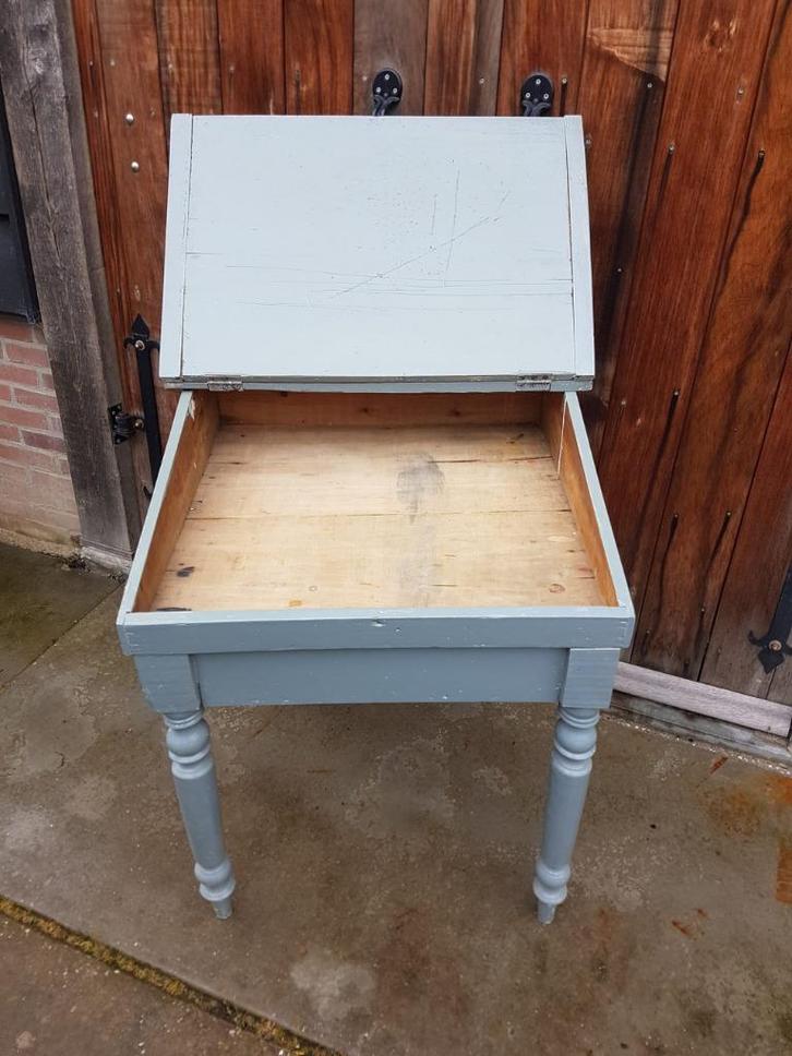 Brocante schrijftafel, bureautje, lessenaar., Antiek en Kunst, Curiosa en Brocante, Ophalen