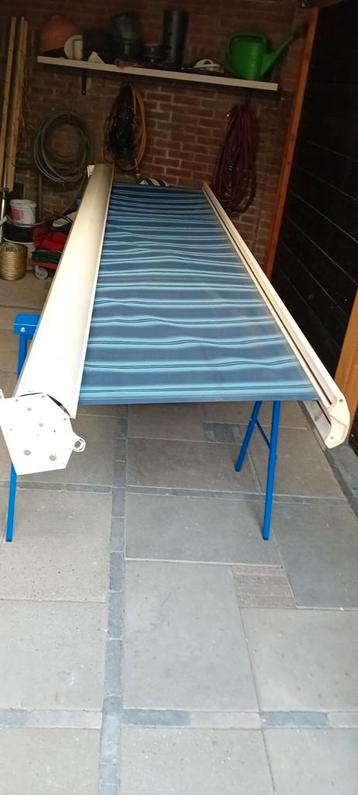 Zonnescherm knikarm L3.33m x 2.5 m uitval, Enlèvement, Utilisé