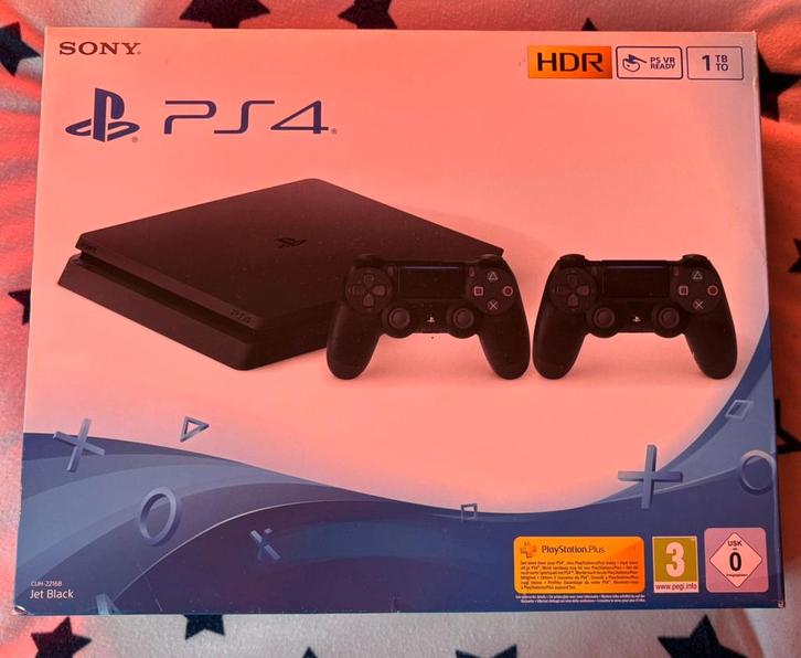 Zgan PS4, 2 controllers, laadstation en 8 games, Games en Spelcomputers, Games | Sony PlayStation 4, Zo goed als nieuw, Online