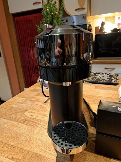 Nespresso Krups Vertuo Next, Elektronische apparatuur, Koffiezetapparaten, Zo goed als nieuw, Koffiepads en cups, Koffiemachine