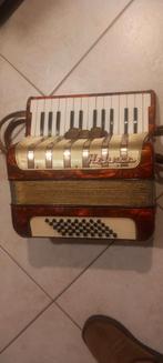 Accordeon Hunh, Muziek en Instrumenten, Accordeons, Zo goed als nieuw, Ophalen