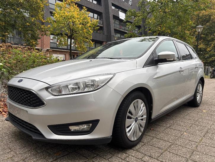 Ford Focus 1.5D Luxe opties/Lichte vracht Airco Euro6b GPS, Auto's, Ford, Particulier, Focus, ABS, Airbags, Airconditioning, Bluetooth