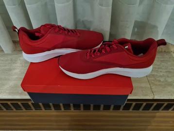 Baskets Tommy Sport. En parfait état. Pointure 45, Autres couleurs, Comme neuf, Tommy Sport, Baskets