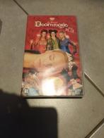 Vhs video Doornroosje K3 studio 100 musical, Cd's en Dvd's, Ophalen of Verzenden, Zo goed als nieuw