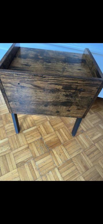 Houten nachtkastje - industriële look  beschikbaar voor biedingen