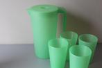 plastiek schenkkan 1l met 4 drinkbekers. nieuw, Caravans en Kamperen, Ophalen of Verzenden, Nieuw