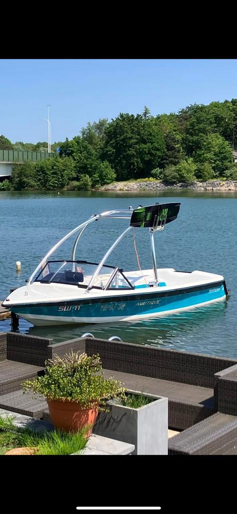 Correct Craft Ski Nautique, Watersport en Boten, Speedboten, Gebruikt, 6 meter of meer, Benzine, 200 pk of meer, Polyester, Binnenboordmotor