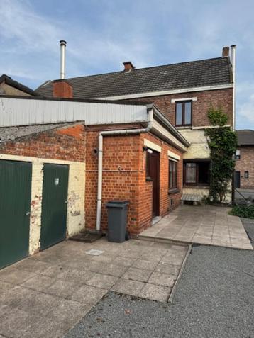 Te koop woning met tuin en stalletjes in Moerbeke-Waas beschikbaar voor biedingen