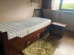 1 persoons bed / nachtkastje/ bureau ( zonder matras), Gebruikt, Ophalen
