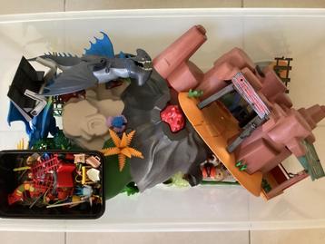 Grote bak met playmobil  beschikbaar voor biedingen