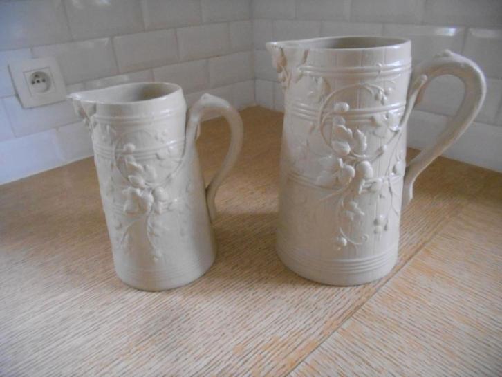 Ancienne pinte-pichet-pot céramique "décor vigne". AA, Antiquités & Art, Antiquités | Céramique & Poterie, Enlèvement ou Envoi